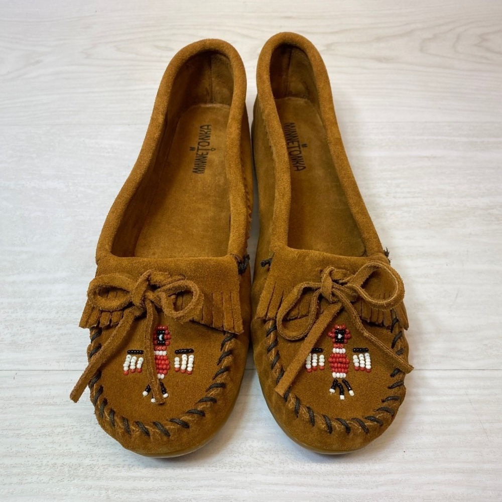 Minnetonka Womens 7 Moccasins Thunderbird Brown Suede Beaded Fringe Flats